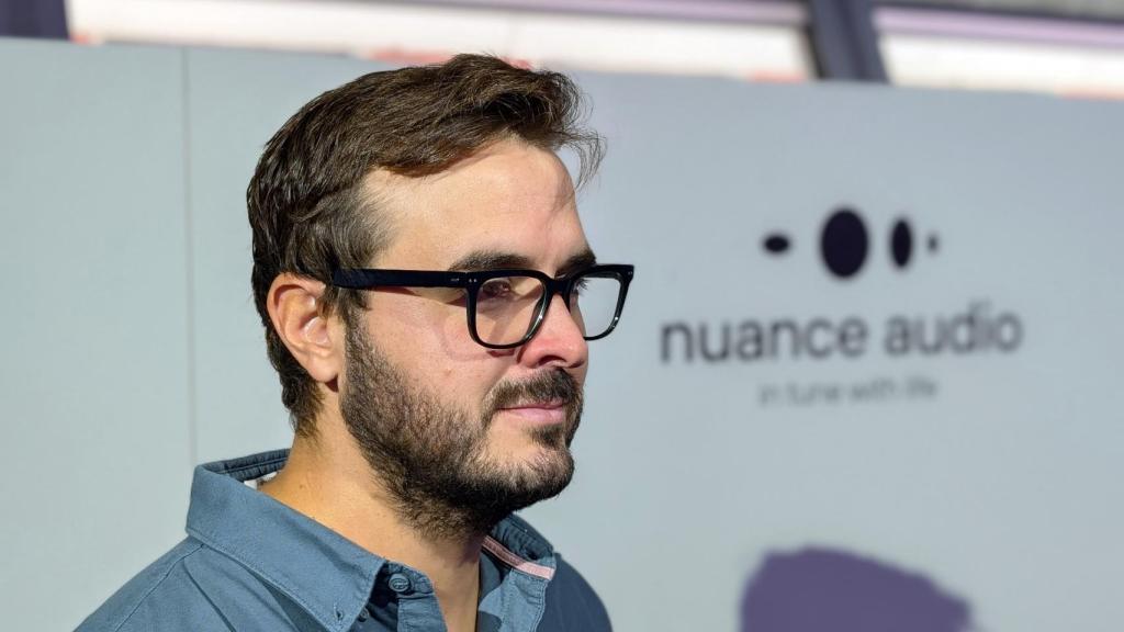 Probando las gafas Nuance Audio.