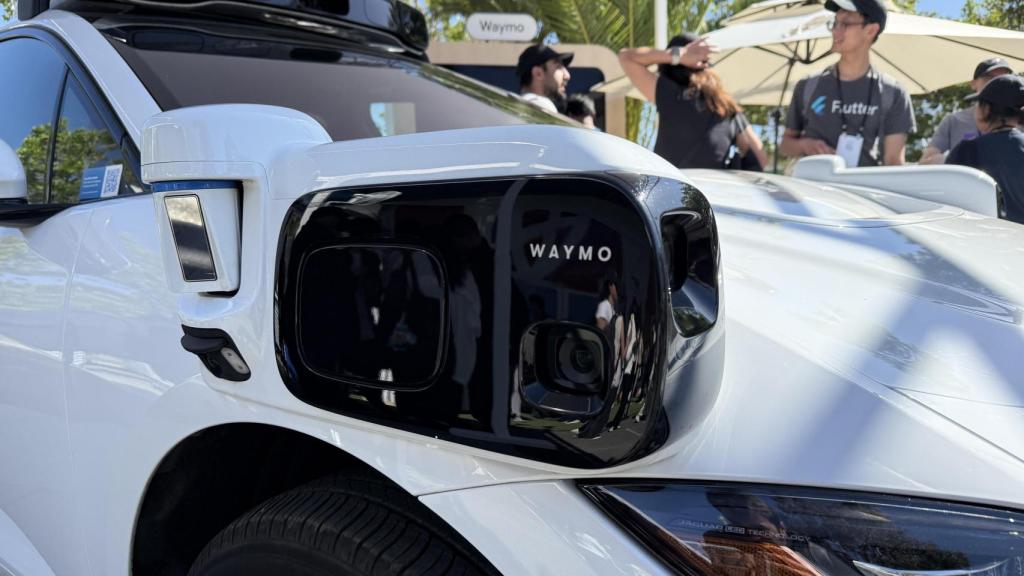 Sensores en el exterior del vehículo autónomo