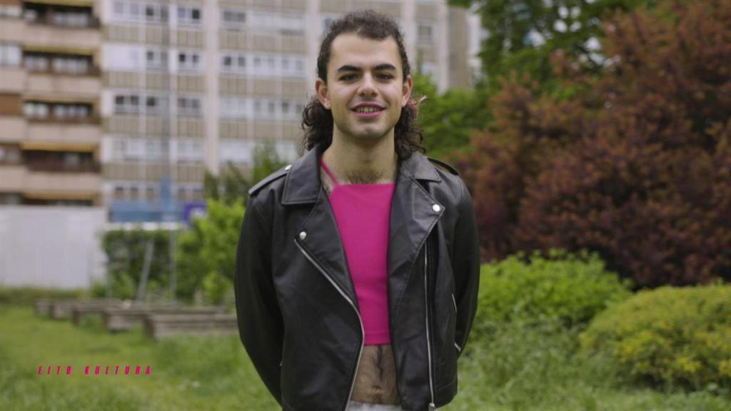 Aner Peritz Mantela.