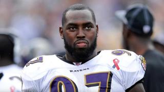 Arthur Jones, durante su etapa en la NFL