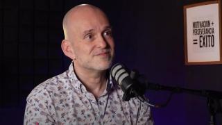 Héctor Latorre, experto en seducción, rotundo: Preséntate como un reto y no lo pongas fácil, lo fácil atrae menos