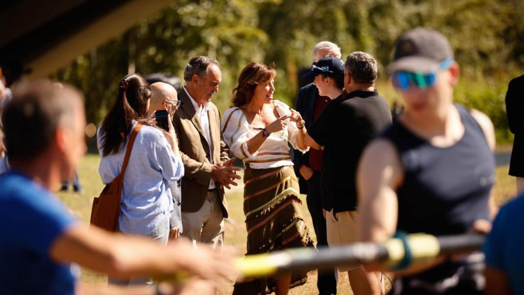 La alcaldesa de Zaragoza, Natalia chueca, en la regata Helios-Oxford.