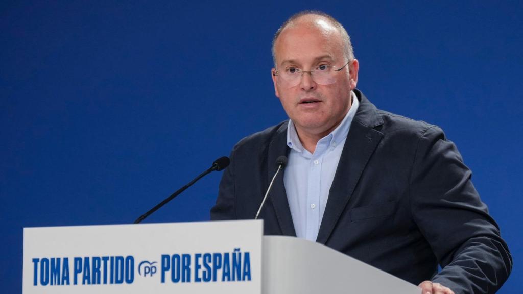 El secretario general del PP, Miguel Tellado, este sábado en rueda de prensa.