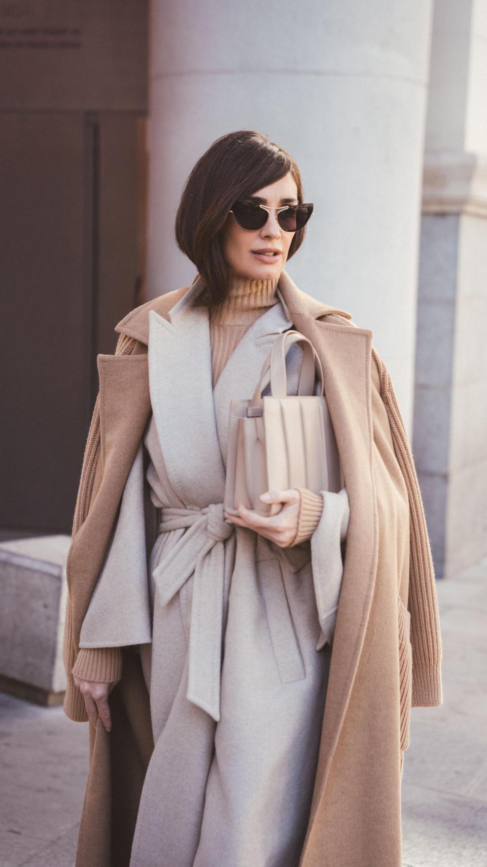 Paz Vega con abrigo de Max Mara.
