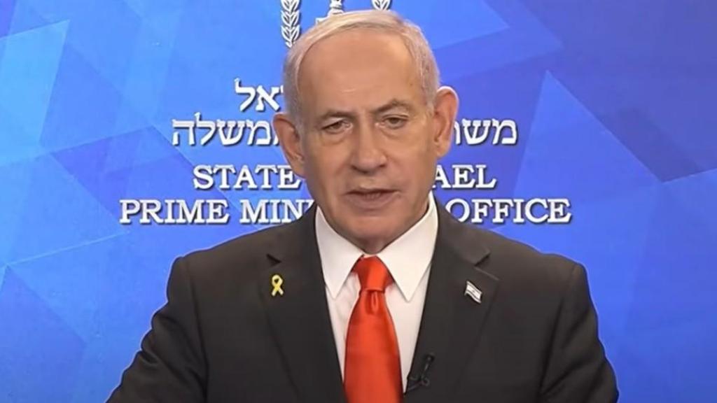 Benjamin Netanyahu comparece ante los medios.