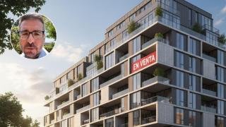 Sergio Gutiérrez y un bloque de departamentos generado por IA.