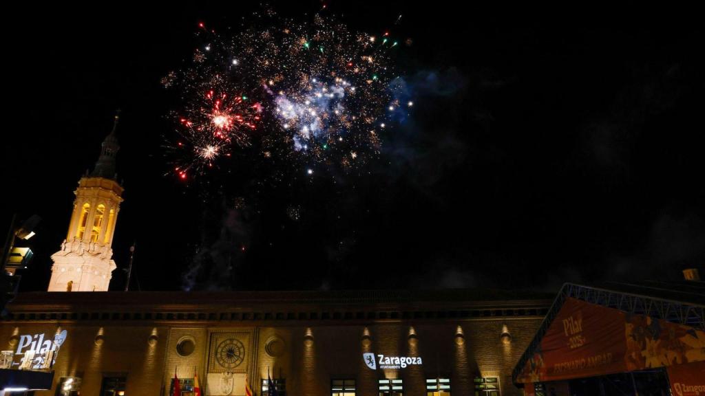 Fuegos artificiales de las Fiestas del Pilar 2025.