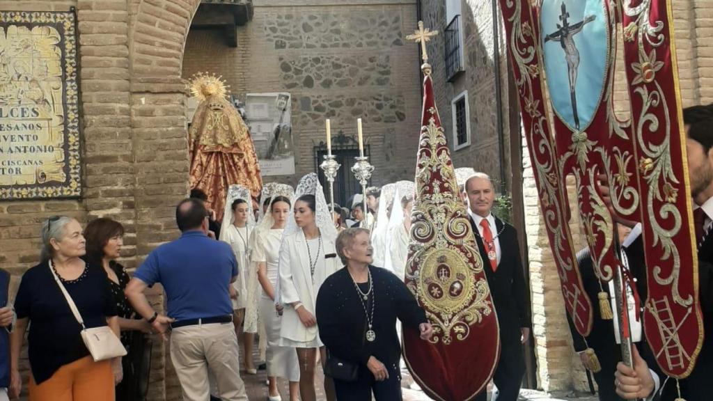 Procesión de La Virgen del Rosario en Toledo.