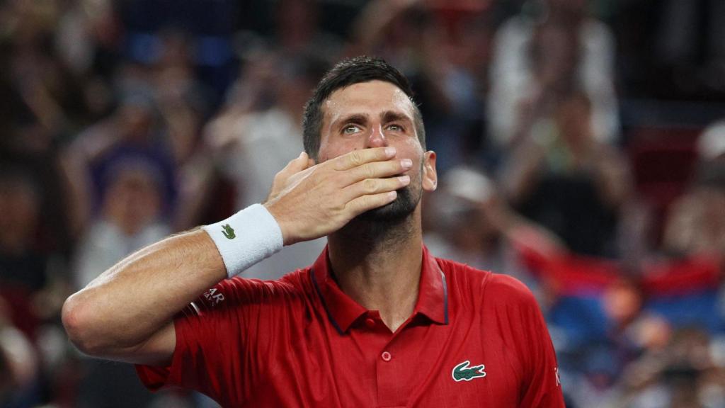 Djokovic celebra su victoria en la tercera ronda de Shanghái.