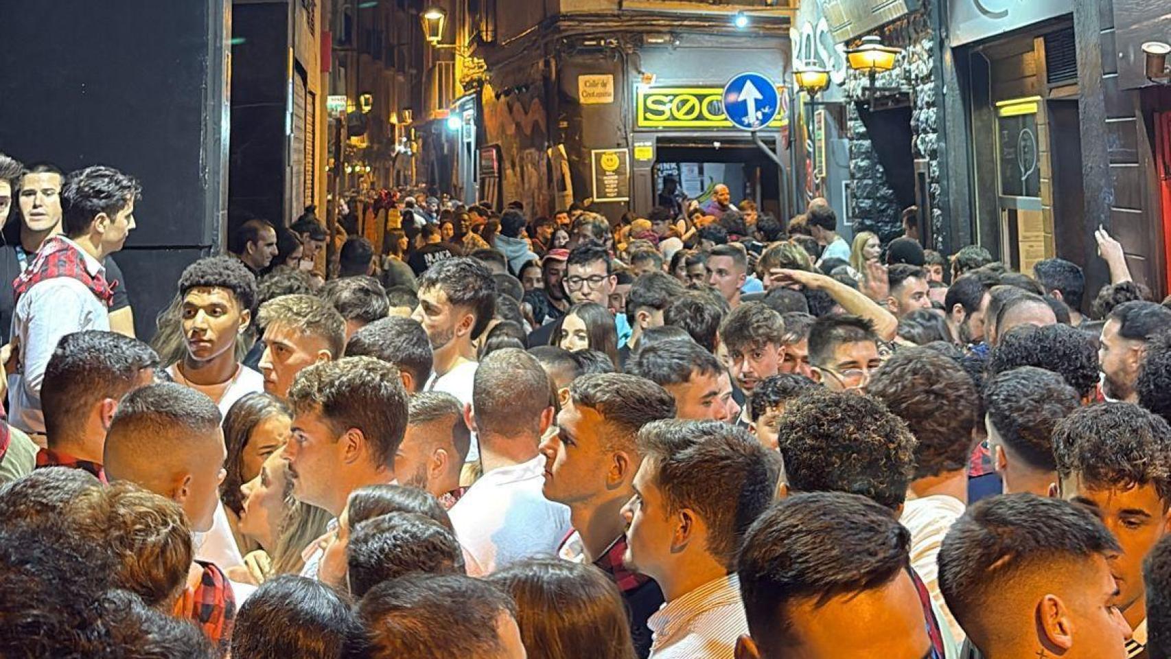 Así estaba la calle del Temple, en Zaragoza, este sábado