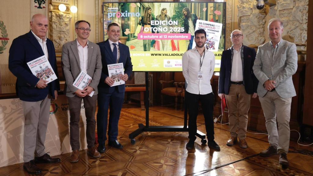 Presentación de la Campaña 'Tu bono próximo de Otoño' en el Ayuntamiento de Valladolid