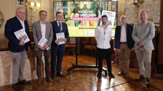 Presentación de la Campaña 'Tu bono próximo de Otoño' en el Ayuntamiento de Valladolid
