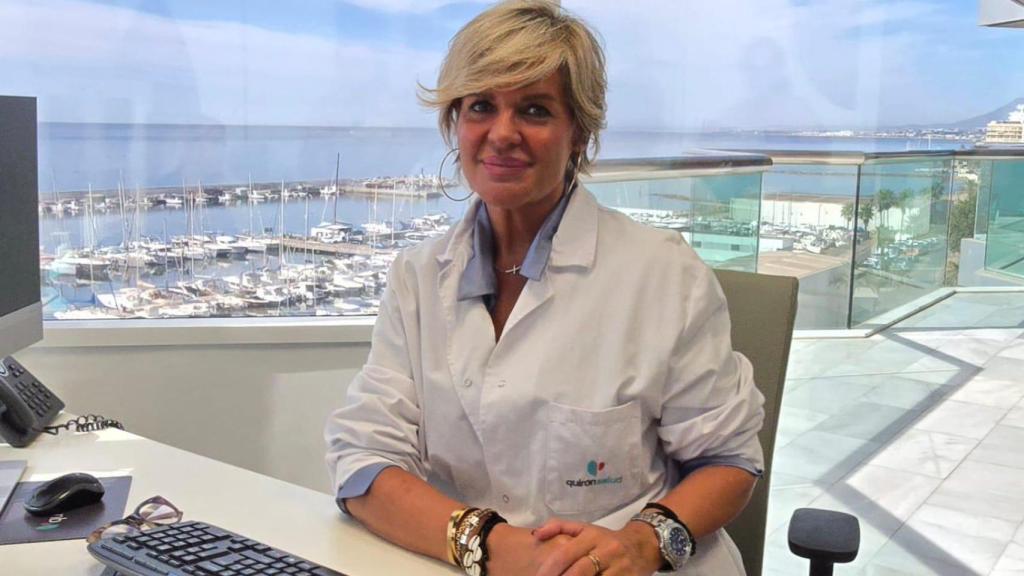 La doctora Mayca González, responsable de la nueva Unidad de Microbiota y Longevidad del Hospital Quirónsalud Marbella.