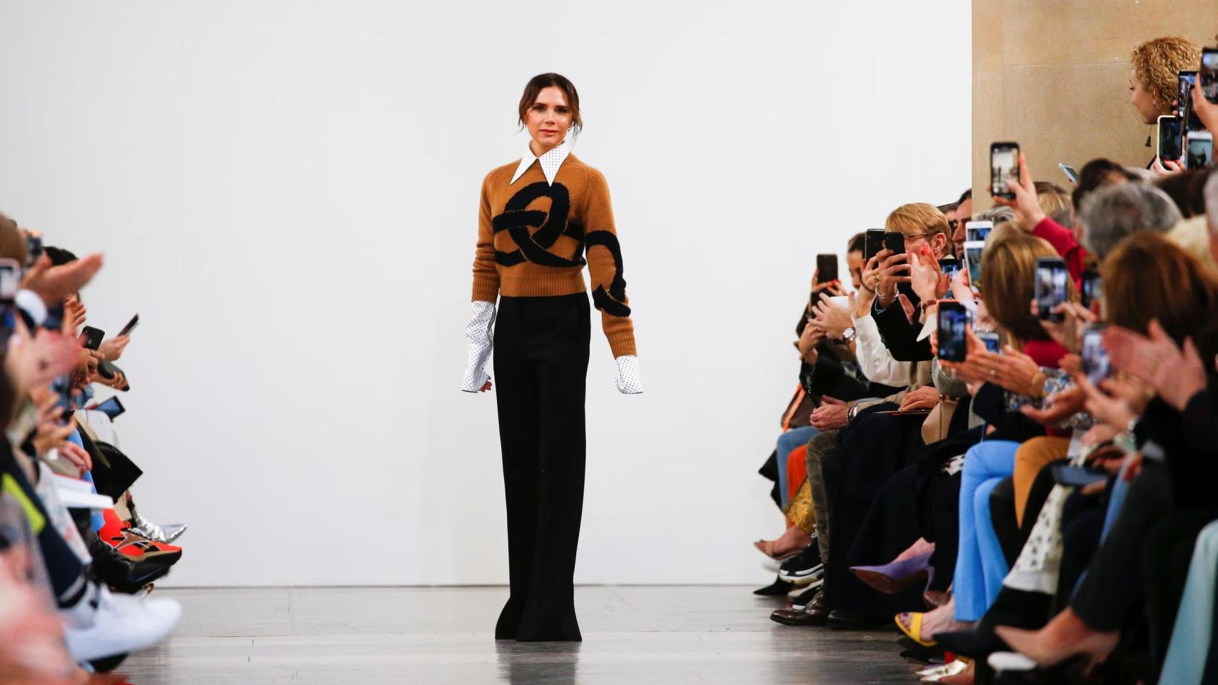 Victoria Beckham o cómo deshacerse de la etiqueta 'pop star' para convertirse en una autoridad de la moda: un recorrido por la visión de la diseñadora