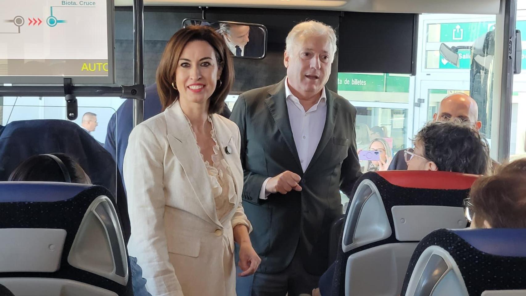 Teresa Ladrero, alcaldesa de Ejea, y Octavio López, consejero de Fomento