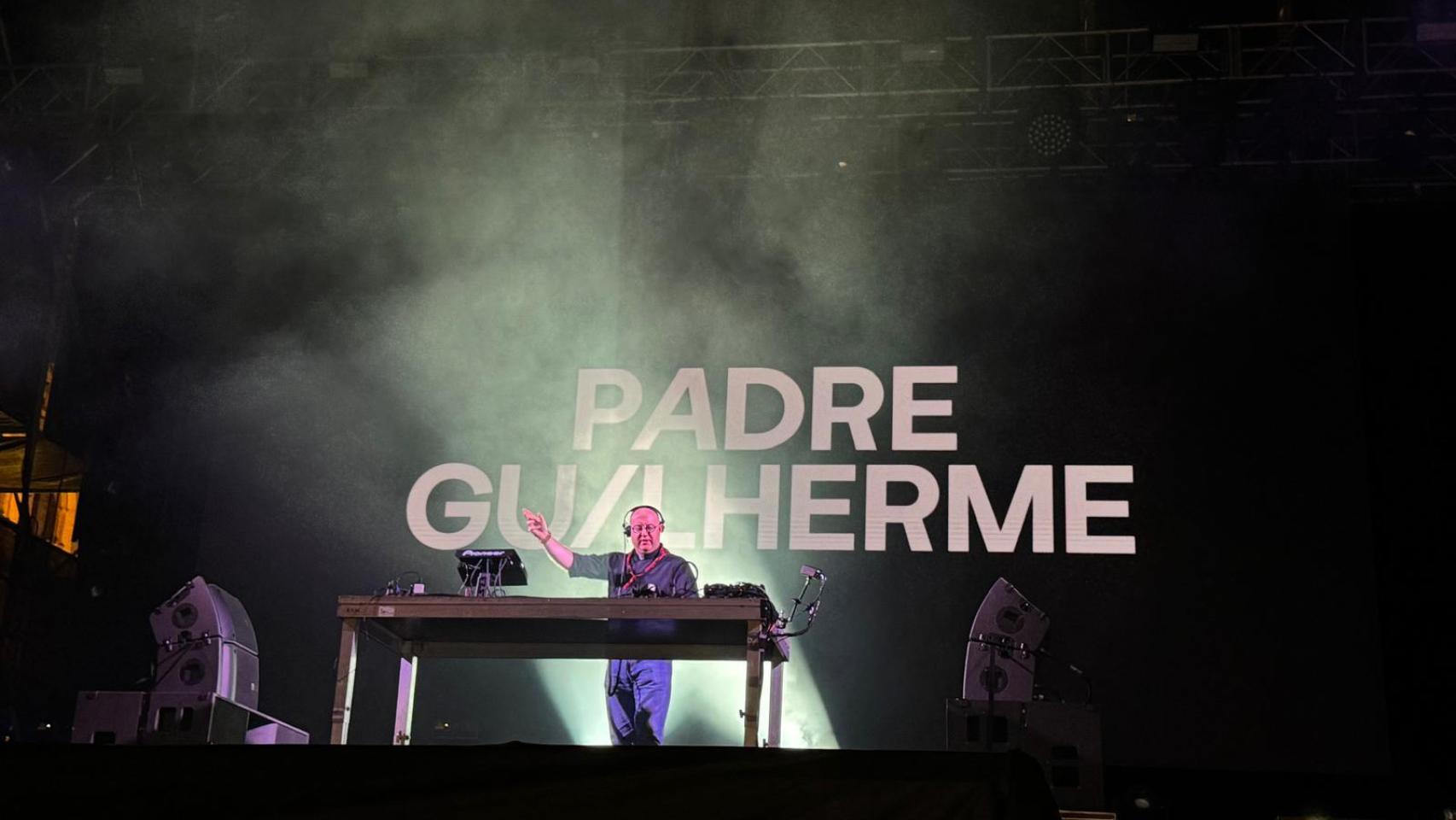 El cura Dj en Zaragoza.