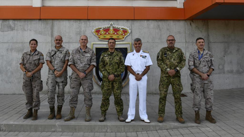 Personal del MCCE español junto a sus homólogos portugueses