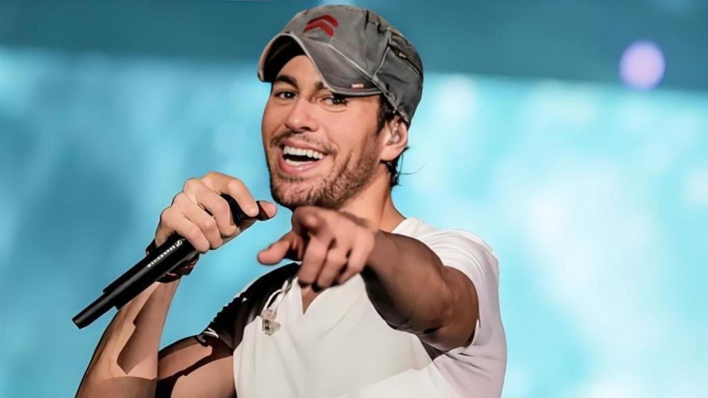 Enrique Iglesias, nacido el 8 de mayo de 1975.