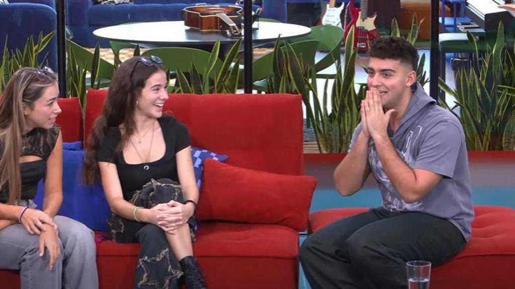 Visita de Juanjo Bona a 'OT'.