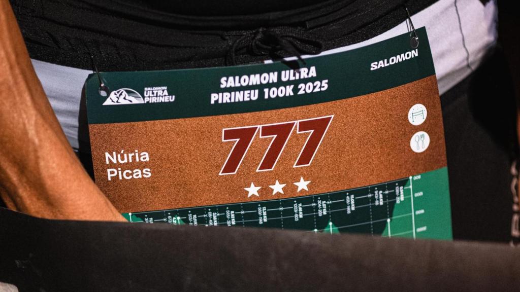 El dorsal de Núria Picas en la Salomon Ultra Pirineu 100K.