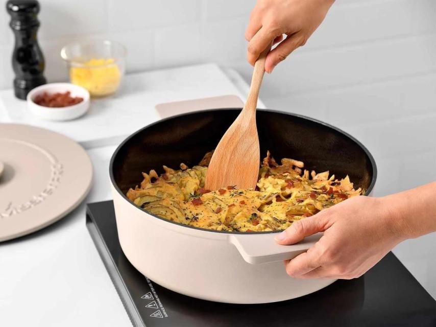 La olla Masterpro de hierro fundido de Lildl.