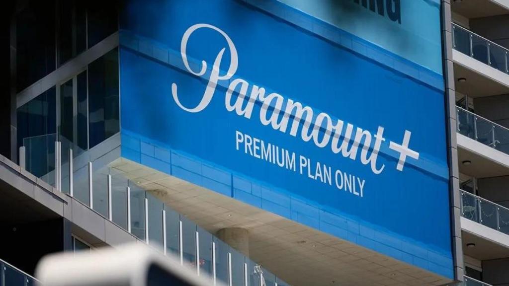 Fotografía del 26 de julio de 2025 que muestra una publicidad de Paramount, en San Diego, California.