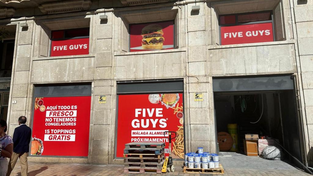 La cadena de hamburgueserías Five Guys aterriza en el centro de Málaga.