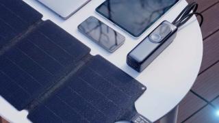 Ampsos 5-in-1 25000mAh Charging Hub with Solar Boost