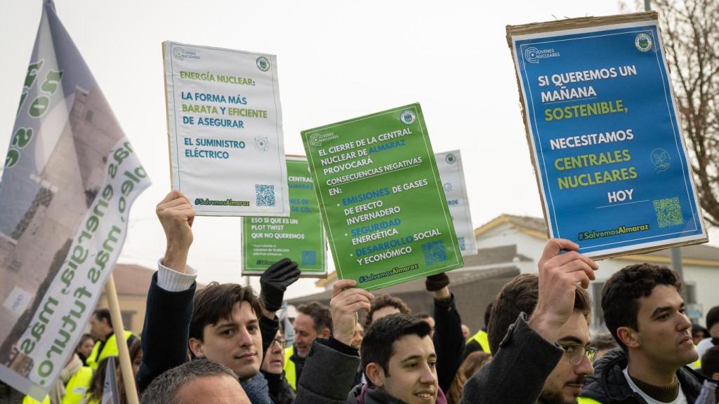 La sociedad extremeña muestra su apoyo a la continuidad de la planta nuclear.