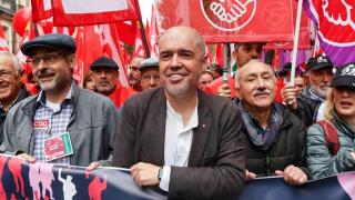 Los líderes de CCOO Unai Sordo y UGT Pepe Álvarez en la cabecera de una manifestación.