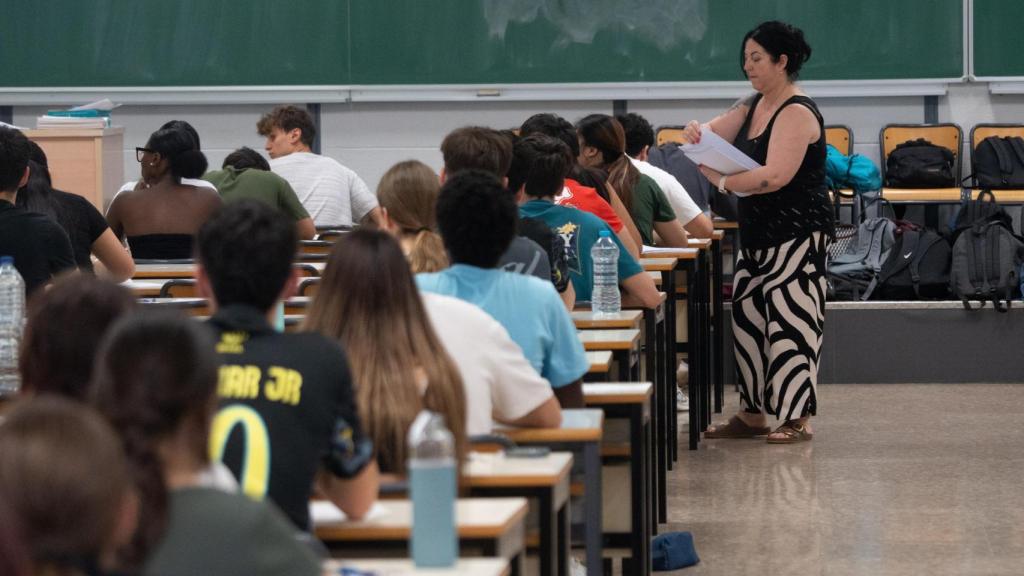 Estudiantes de Bachillerato en las Pruebas de Acceso a la Universidad 2025. Europa Press / Jorge Gil