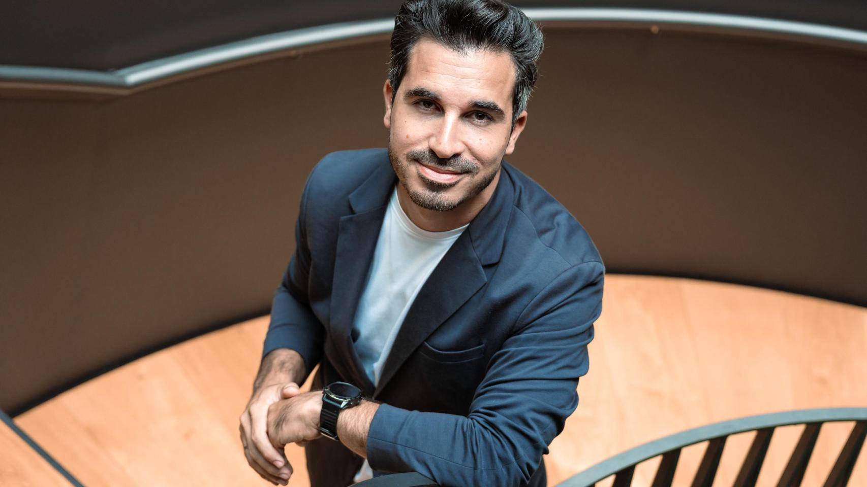 El escritor Javier Castillo repasa con Magas las mujeres de su vida y de su obra en el Only You de Atocha.