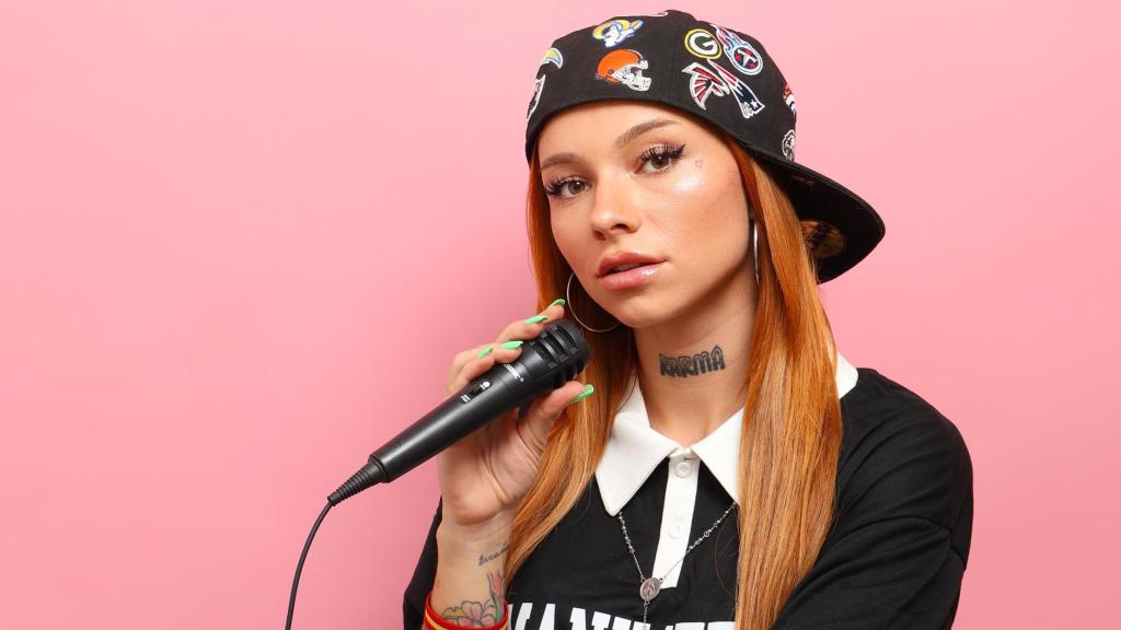 La artista Angie Corine.