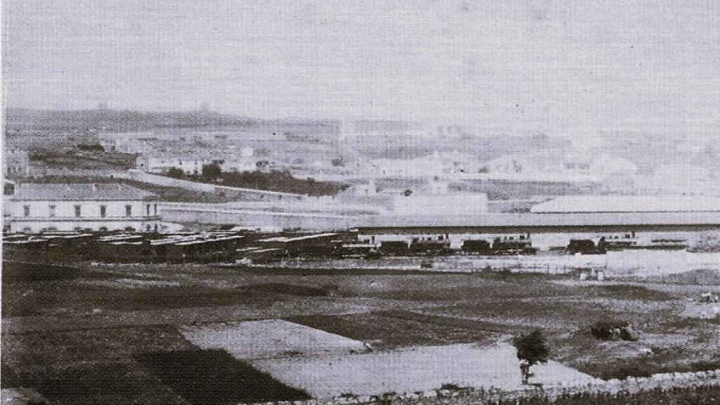 Imagen panorámica de la estación de A Coruña en 1875
