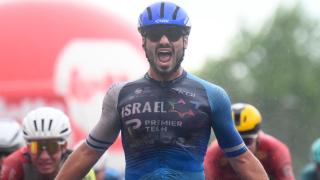 Oded Kogut, el ciclista israelí del Israel-Premier Tech, celebra una victoria.