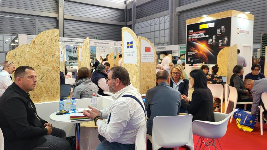 Reuniones empresariales en Conxemar 2025.