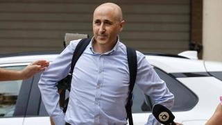 Miguel Polo, a su llegada al juzgado de Catarroja. EP / Rober Solsona