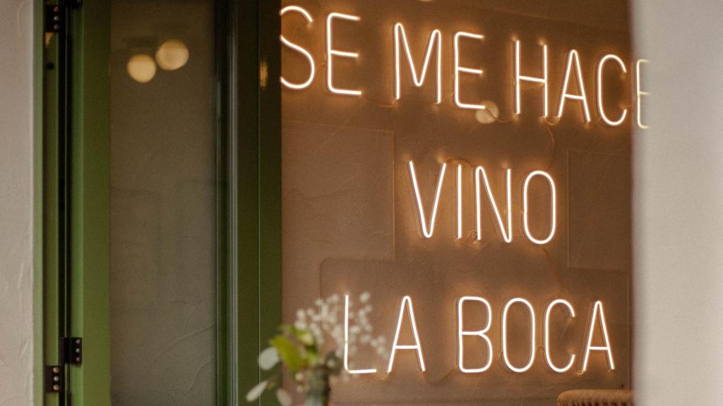 El neón de Changueiro es una declaración de intenciones