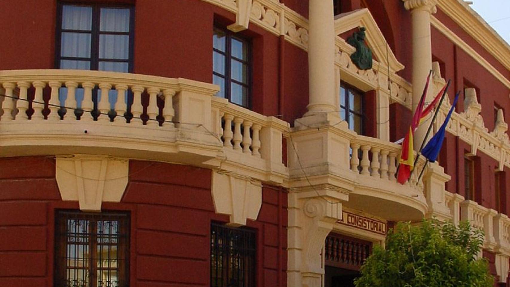 Fachada del Ayuntamiento de Minaya (Cuenca)