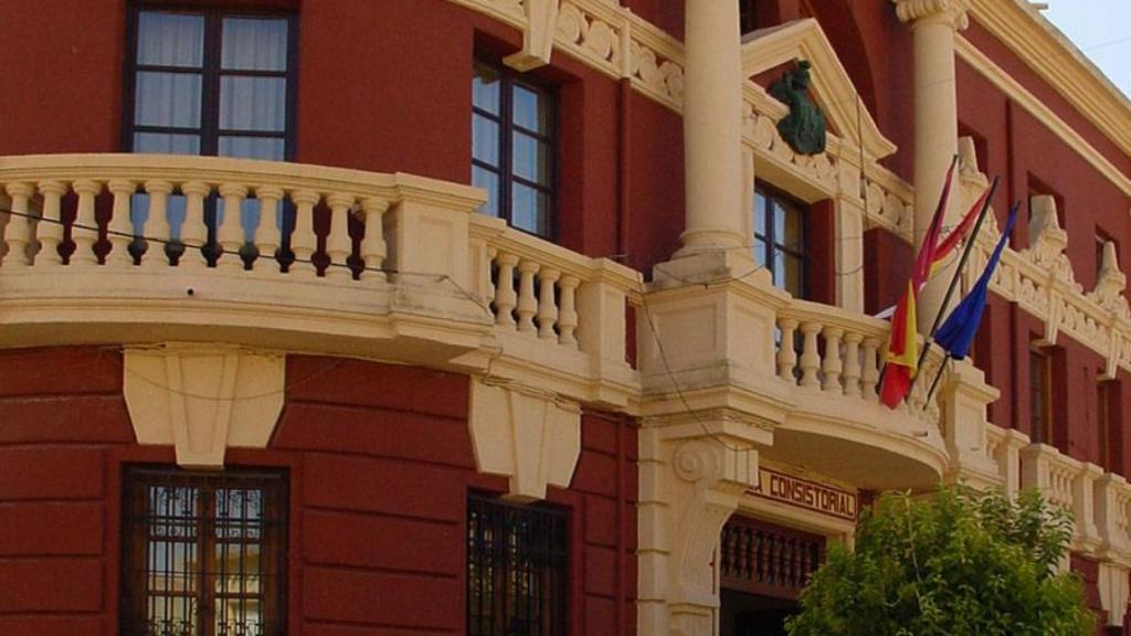 Fachada del Ayuntamiento de Minaya (Cuenca)