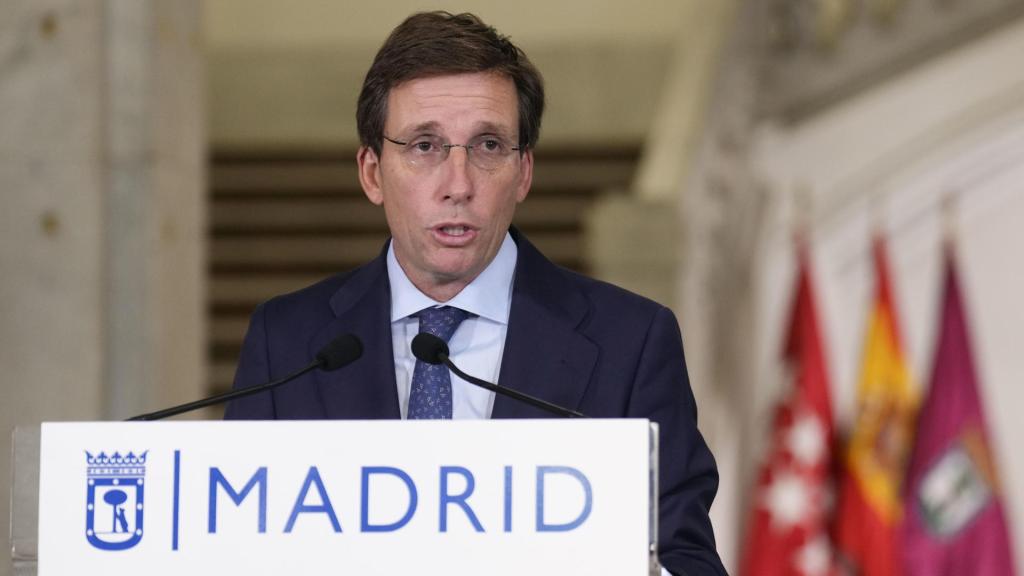 El alcalde de Madrid, José Luis Martínez Almeida, durante una rueda de prensa.
