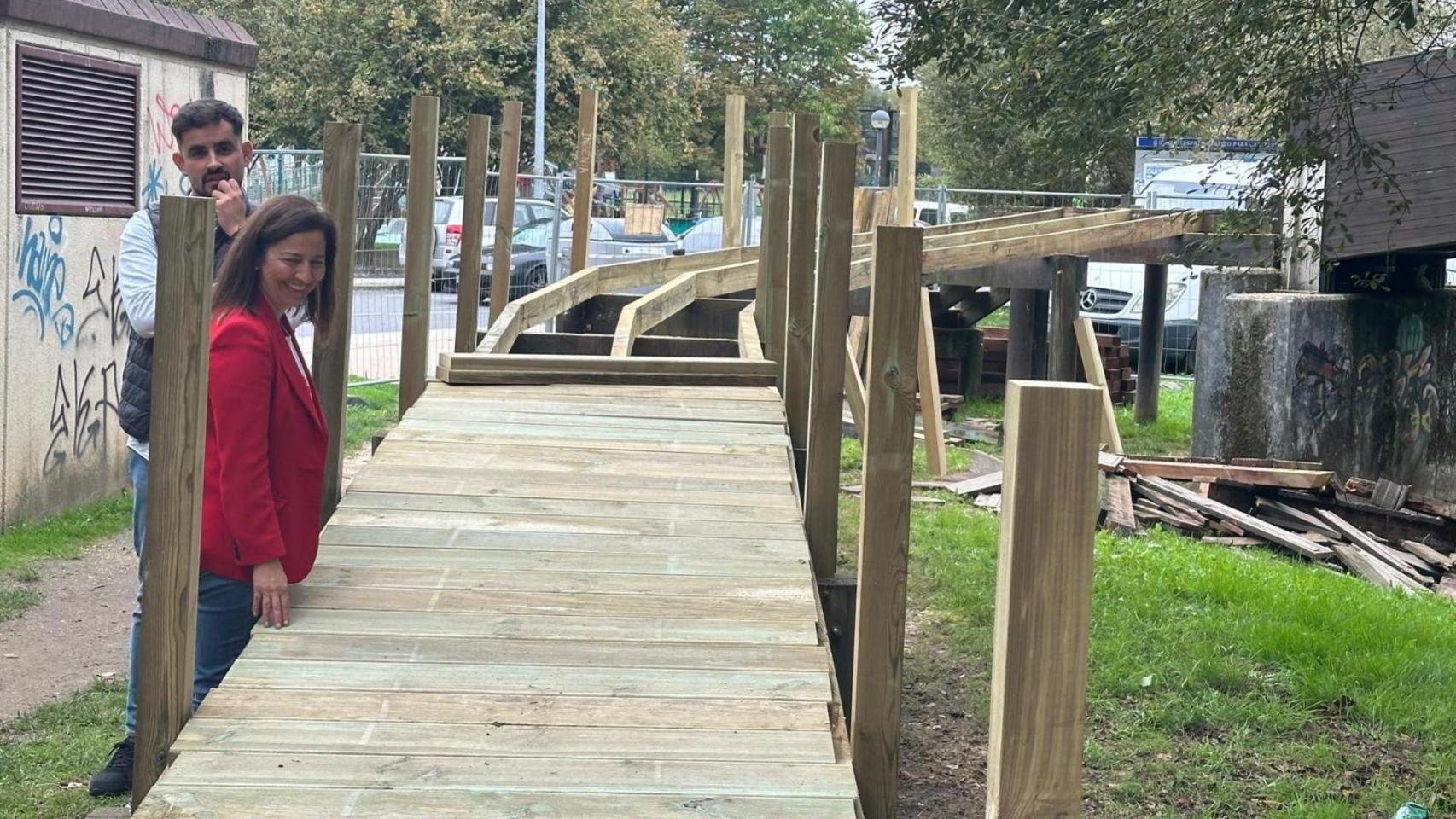 Betanzos (A Coruña) renueva la pasarela peatonal que une As Cascas y el Pasatiempo