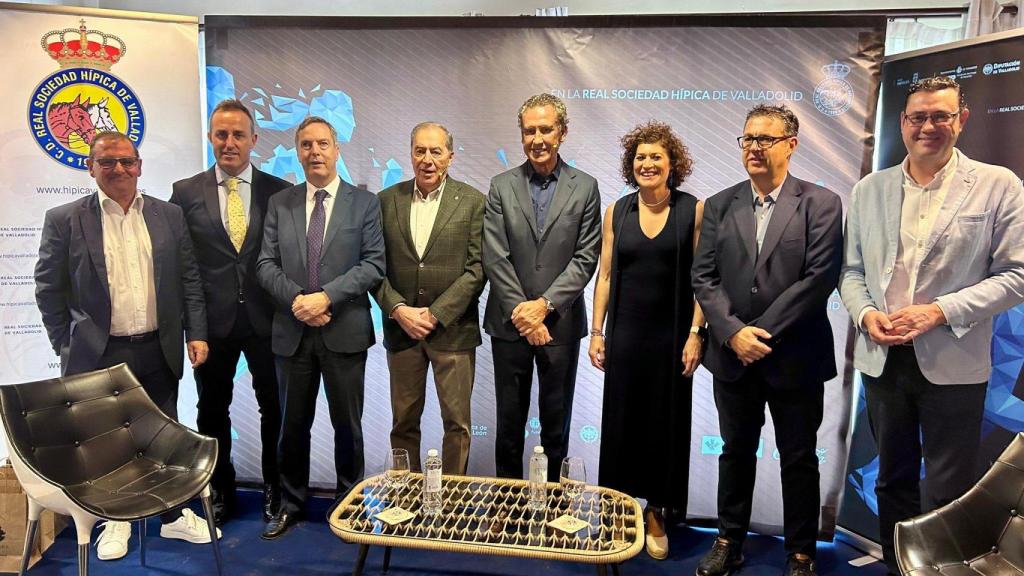 Jorge Valdano en los desayunos de la Asociación de Prensa Deportiva de Valladolid