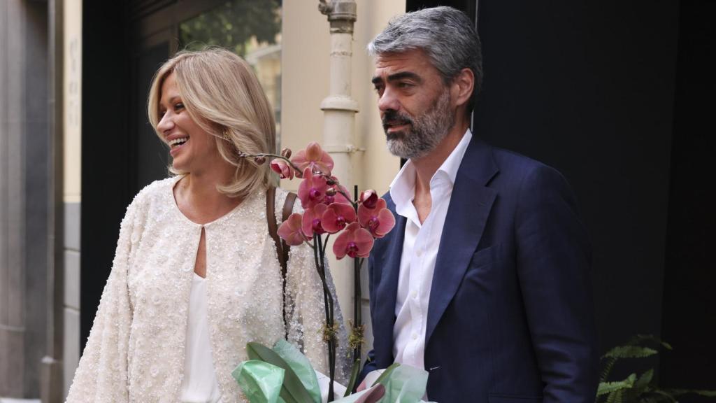 Susanna Griso y Luis Enríquez Nistal, a su salida del restaurante de Alberto Chicote este miércoles, 8 de octubre.