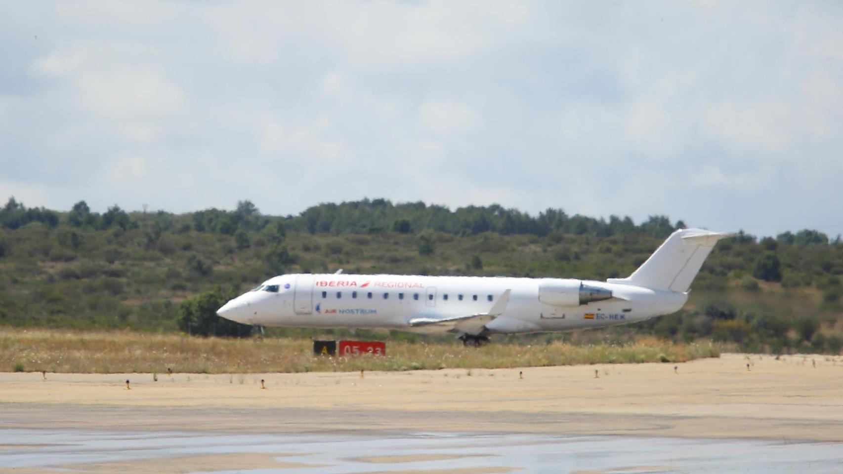 Avión en el Aeropuerto de León.