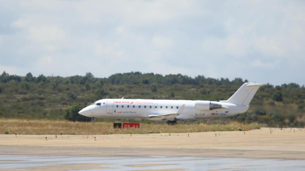 Avión en el Aeropuerto de León.