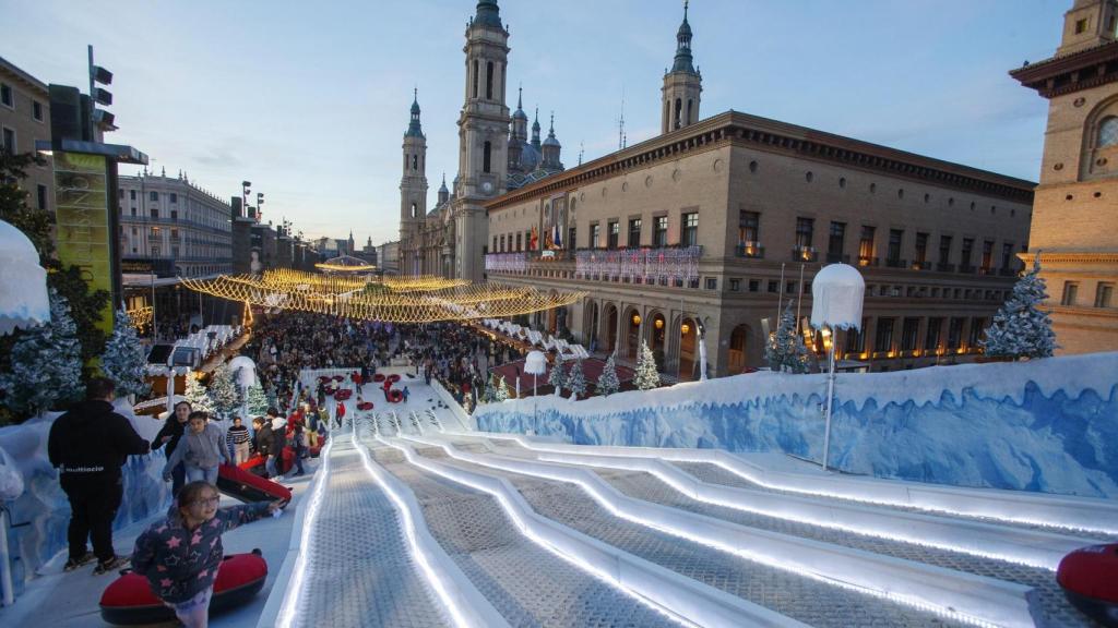 Navidad en la plaza del Pilar de Zaragoza.