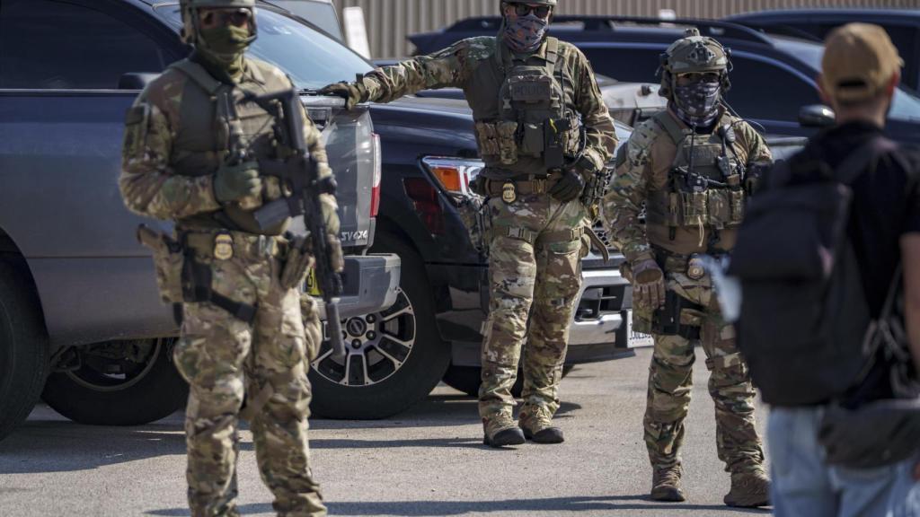 Un latino revela cómo cambió Chicago por las redadas migratorias de ICE