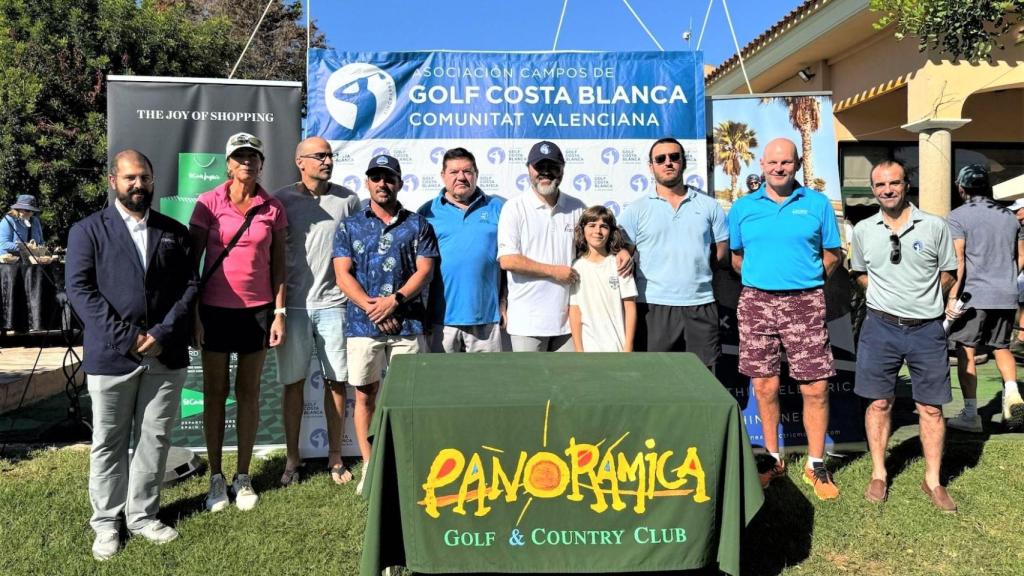 Los ganadores en el campo Panorámica Golf de Sant Jordi, Castellón.