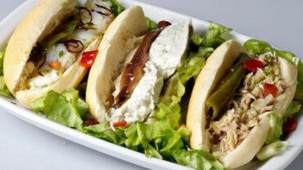 Los bocadillos del bar Blanco y Negro.